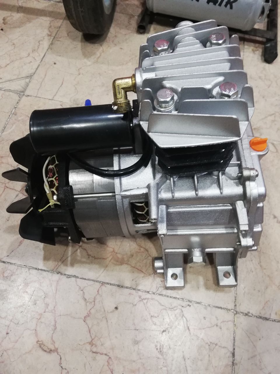 موتور کامل کمپرسورهای ۲۵ و ۵۰ و ۸۰...